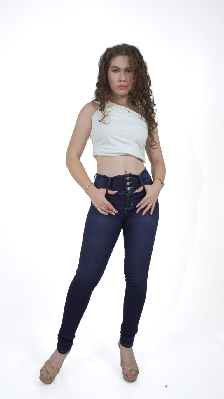 pantalón de mezclilla colombiano azul oscuro para mujer, vista de frente – Colombiano suavizado