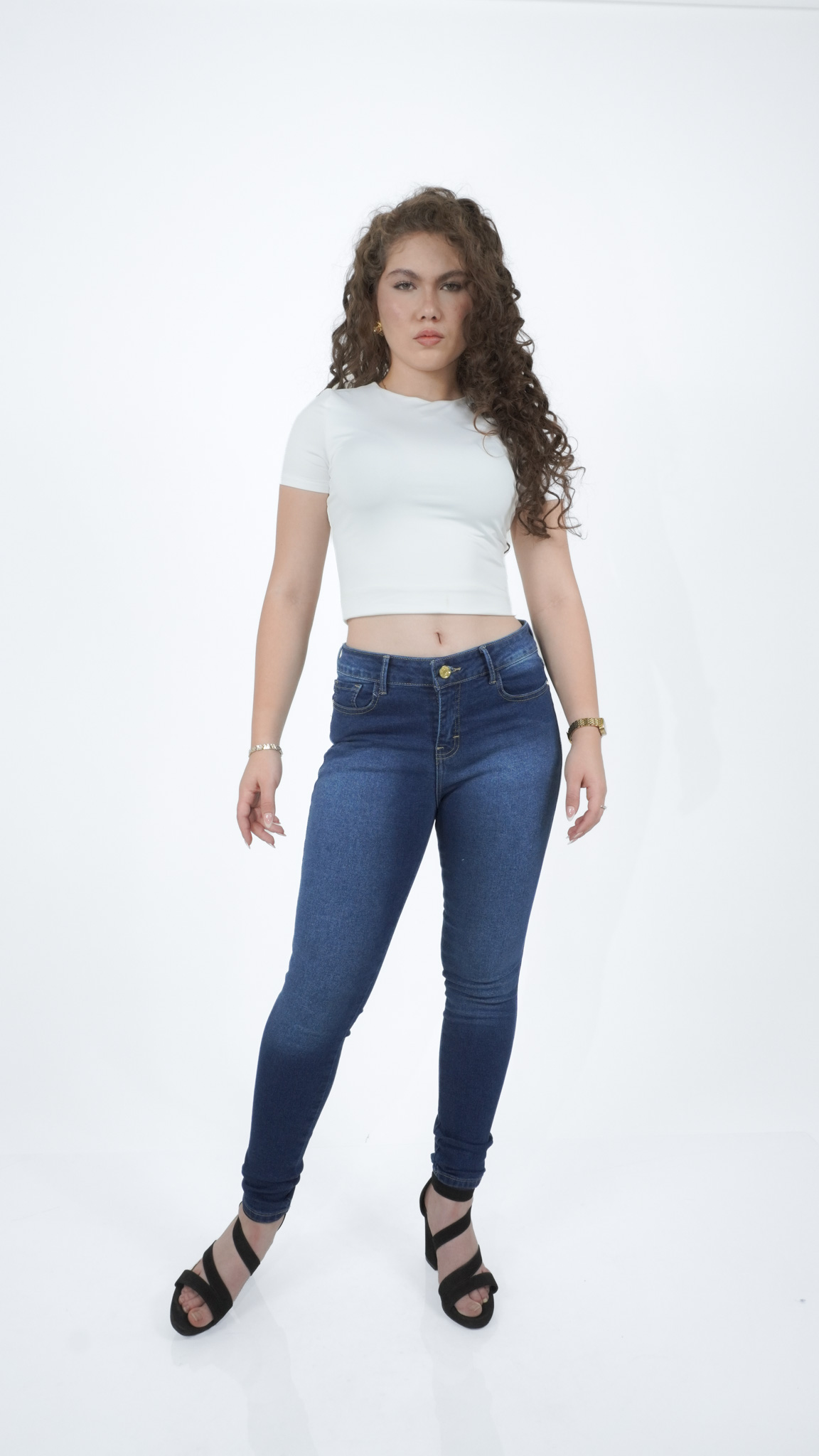 pantalón de mezclilla skinny azul medio para mujer, vista de frente – Skinny stone