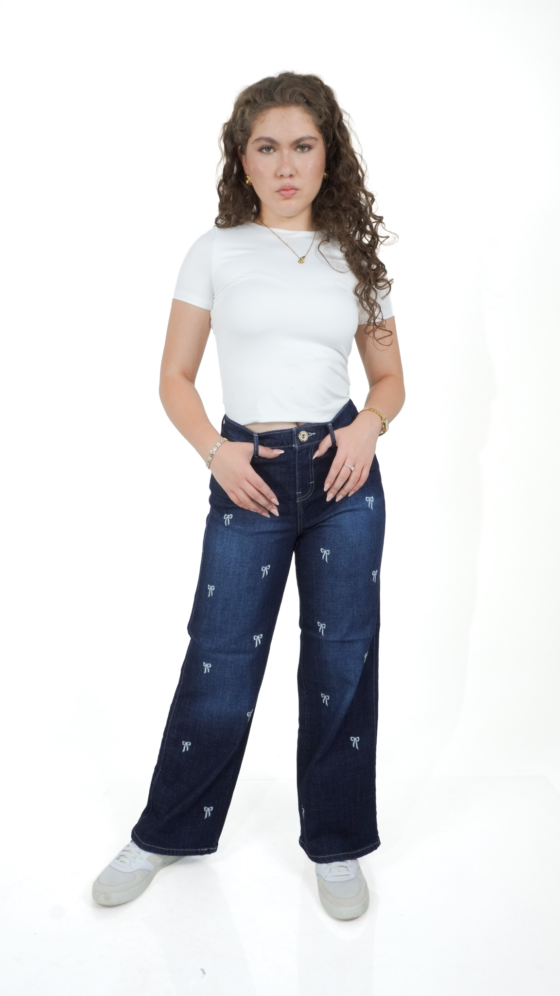 pantalón de mezclilla wide leg azul oscuro para mujer con moños, vista de frente – Wide leg moños oscuro